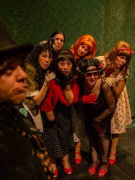 La banda de los tacos rojos