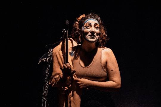 La Ermitaña. Ejercicio para contener multitudes