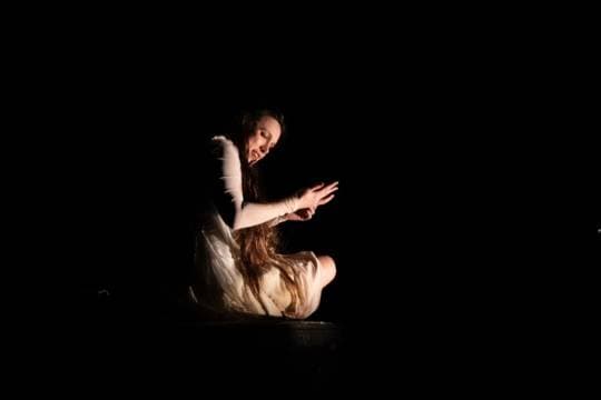 La escriba ( Partitura Poética para Mujer)